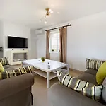 Вилла Casa Elena *