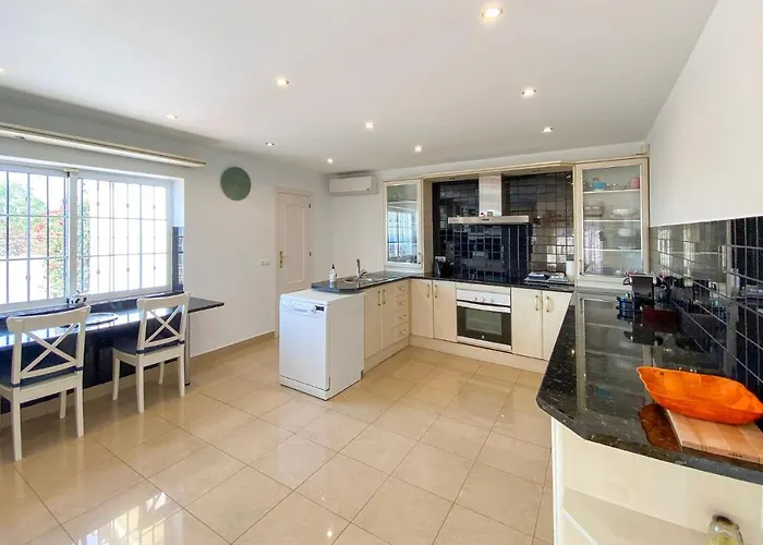 וילה Casa Elena פואנגירולה