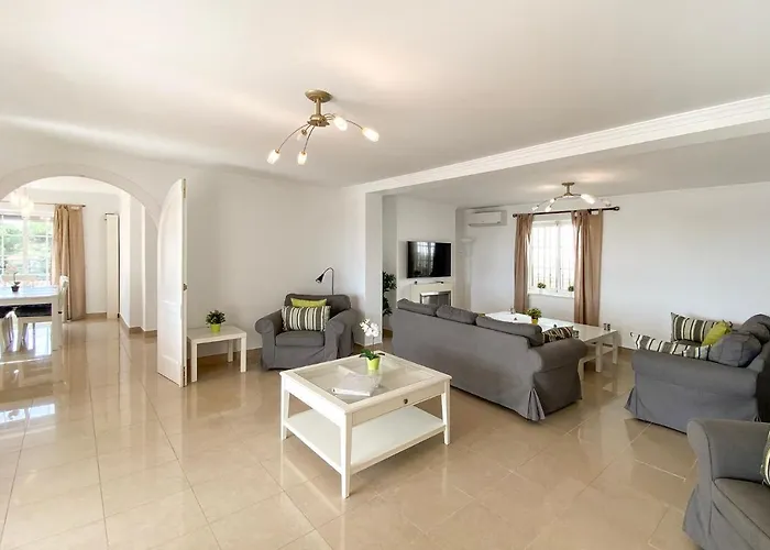 Casa Elena * פואנגירולה